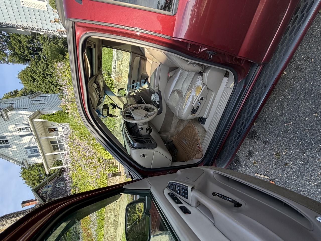 https://f005.backblazeb2.com/file/img-partshotlines-com/Inventory/NE179/Vehicle/70207_07.jpg