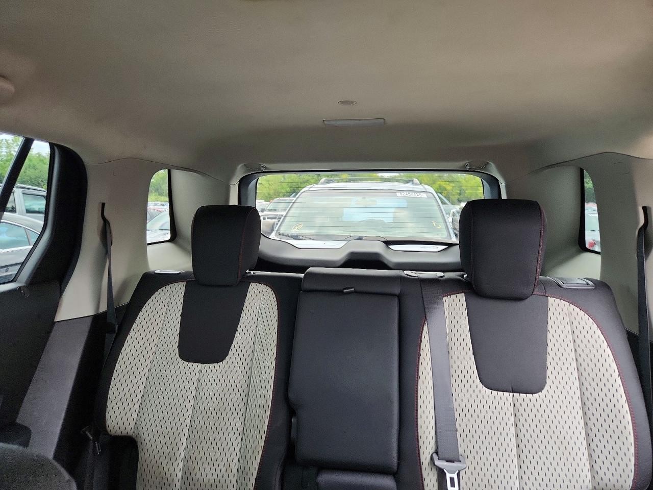 https://f005.backblazeb2.com/file/img-partshotlines-com/Inventory/NE179/Vehicle/70520_04.jpg