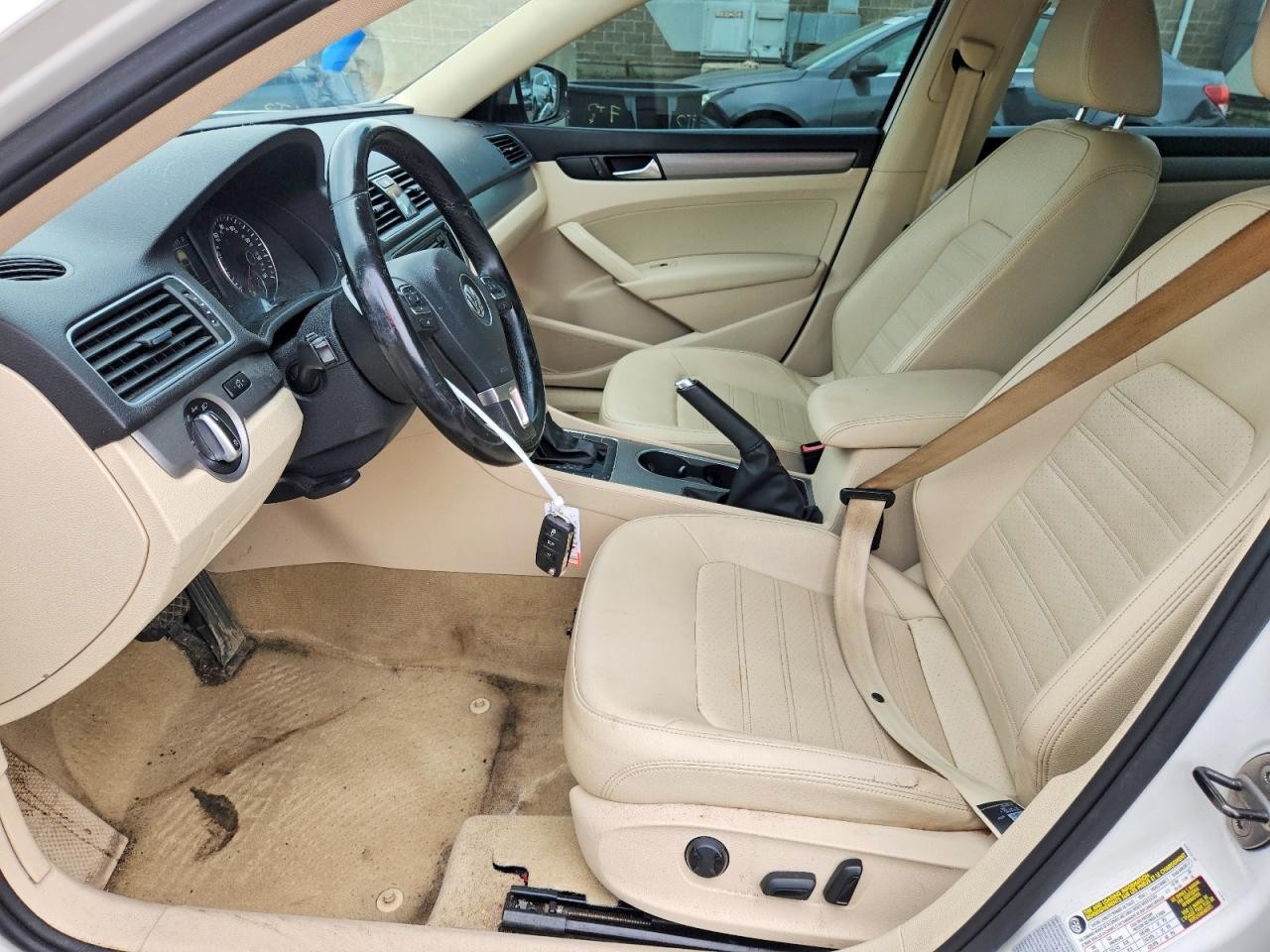 https://f005.backblazeb2.com/file/img-partshotlines-com/Inventory/NE179/Vehicle/70548_07.jpg