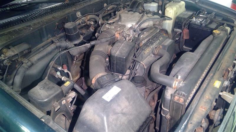 https://f005.backblazeb2.com/file/img-partshotlines-com/Inventory/NE18/Vehicle/17001_03.jpg