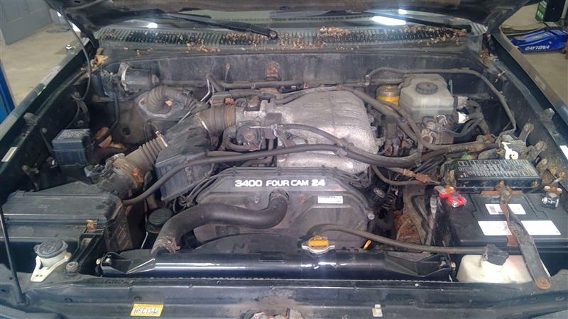 https://f005.backblazeb2.com/file/img-partshotlines-com/Inventory/NE18/Vehicle/17427_01.jpg
