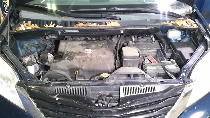 https://f005.backblazeb2.com/file/img-partshotlines-com/Inventory/NE18/Vehicle/17820_01.jpg