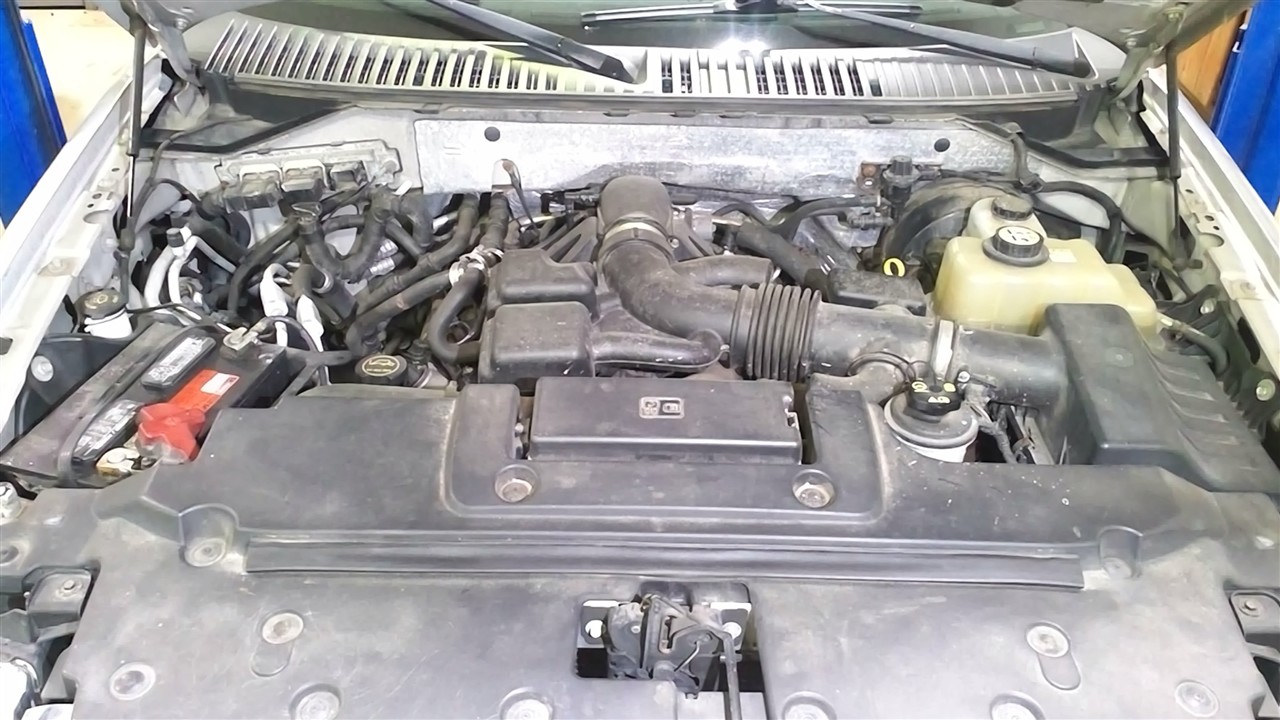 https://f005.backblazeb2.com/file/img-partshotlines-com/Inventory/NE18/Vehicle/17939_01.jpg
