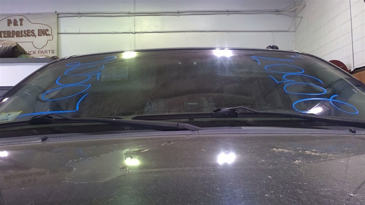 https://f005.backblazeb2.com/file/img-partshotlines-com/Inventory/NE18/Vehicle/18060_09.jpg