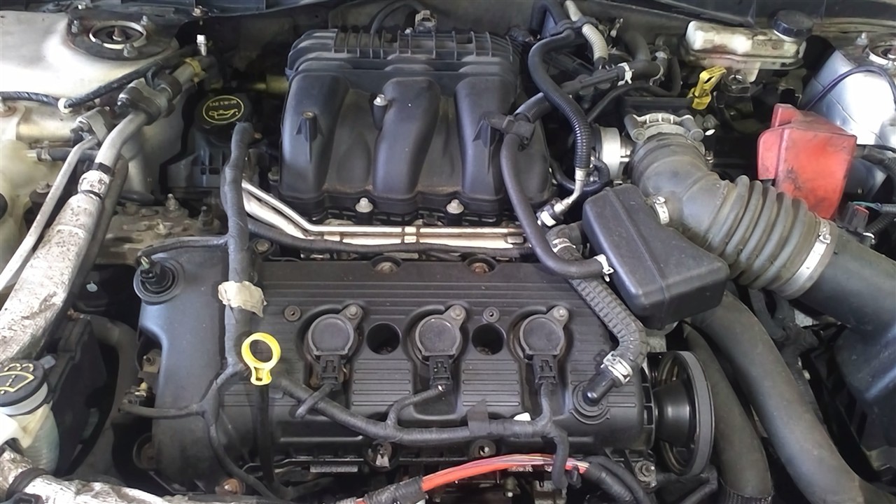 https://f005.backblazeb2.com/file/img-partshotlines-com/Inventory/NE18/Vehicle/18100_04.jpg
