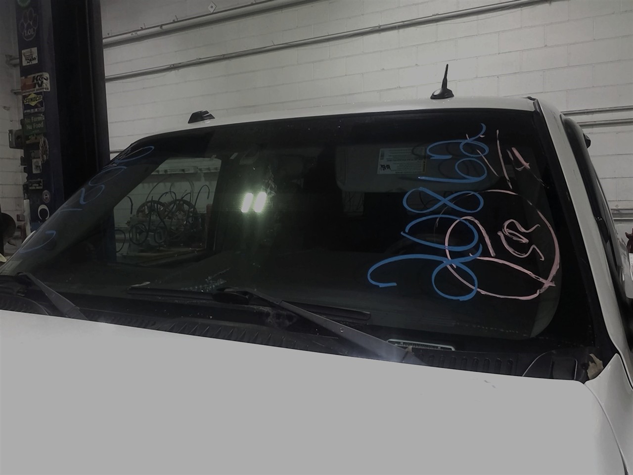 https://f005.backblazeb2.com/file/img-partshotlines-com/Inventory/NE18/Vehicle/18351_09.jpg