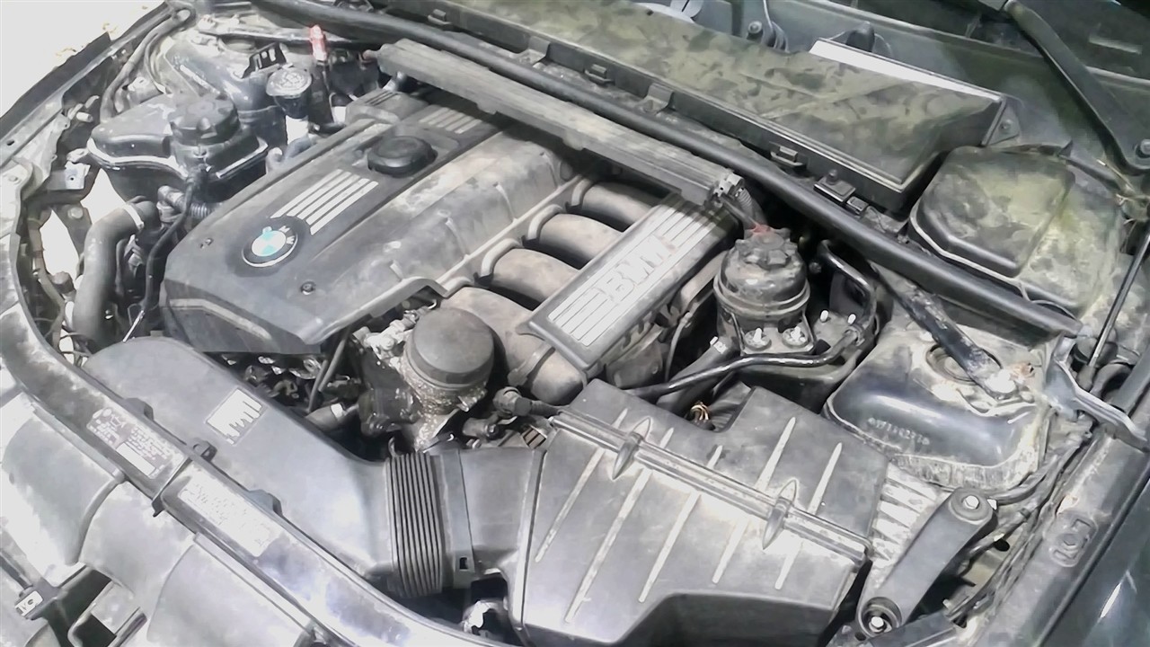 https://f005.backblazeb2.com/file/img-partshotlines-com/Inventory/NE18/Vehicle/18452_02.jpg