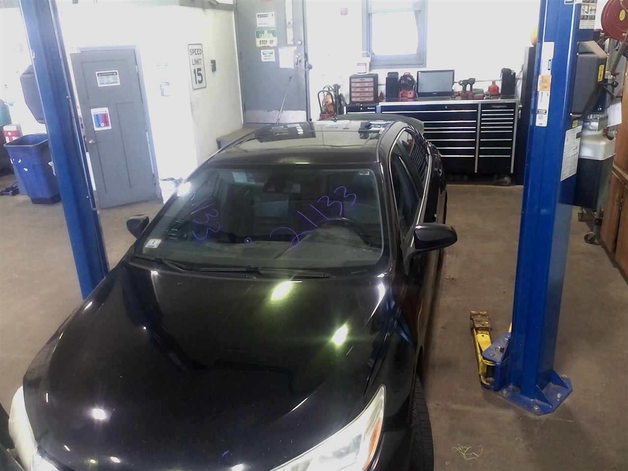 https://f005.backblazeb2.com/file/img-partshotlines-com/Inventory/NE18/Vehicle/18586_11.jpg