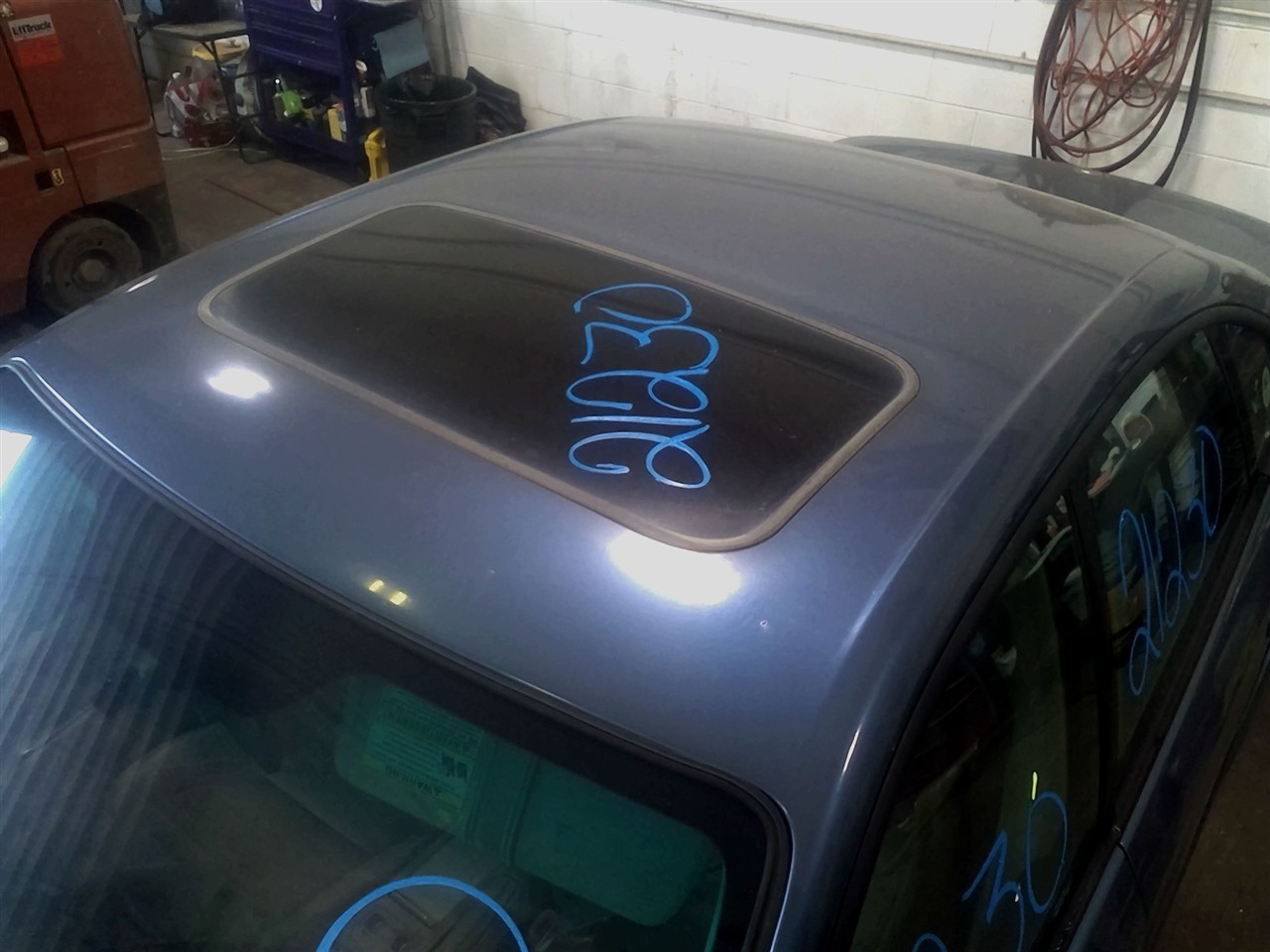 https://f005.backblazeb2.com/file/img-partshotlines-com/Inventory/NE18/Vehicle/18695_10.jpg