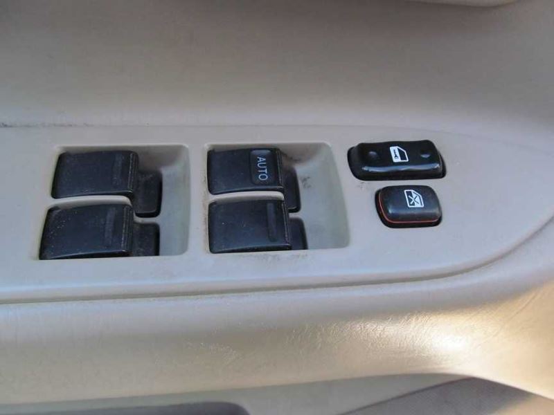 https://f005.backblazeb2.com/file/img-partshotlines-com/Inventory/NE187/Vehicle/645329_09.jpg