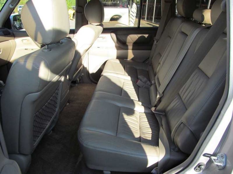 https://f005.backblazeb2.com/file/img-partshotlines-com/Inventory/NE187/Vehicle/645329_14.jpg