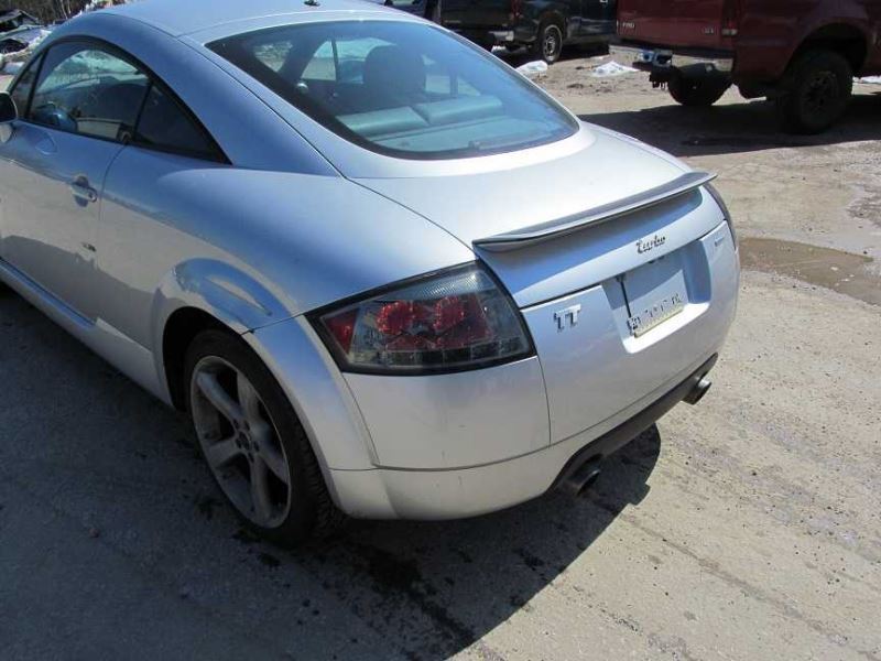 https://f005.backblazeb2.com/file/img-partshotlines-com/Inventory/NE187/Vehicle/647319_04.jpg