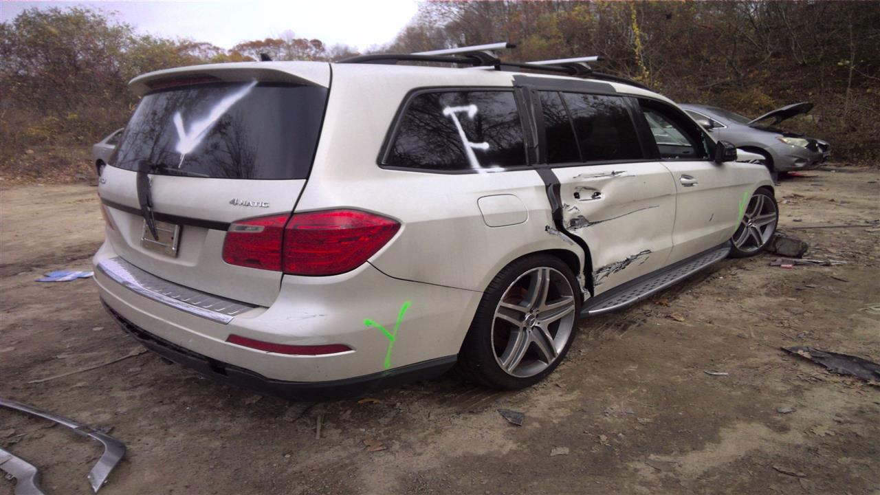 https://f005.backblazeb2.com/file/img-partshotlines-com/Inventory/NE188/Vehicle/10021_11.jpg