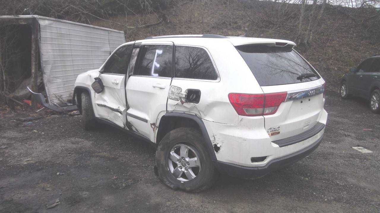 https://f005.backblazeb2.com/file/img-partshotlines-com/Inventory/NE188/Vehicle/10463_03.jpg