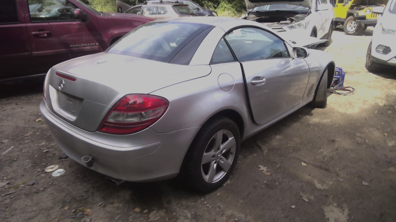 https://f005.backblazeb2.com/file/img-partshotlines-com/Inventory/NE188/Vehicle/11058_03.jpg
