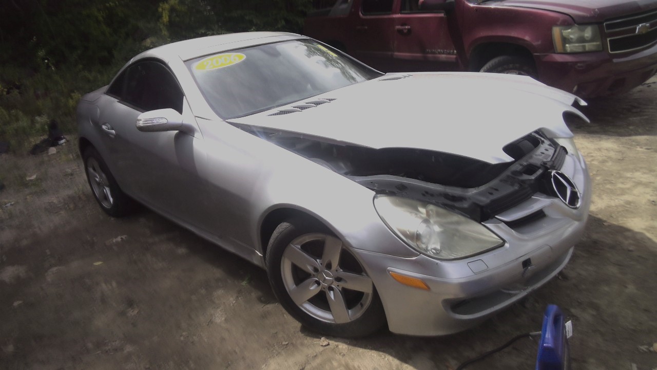 https://f005.backblazeb2.com/file/img-partshotlines-com/Inventory/NE188/Vehicle/11058_04.jpg
