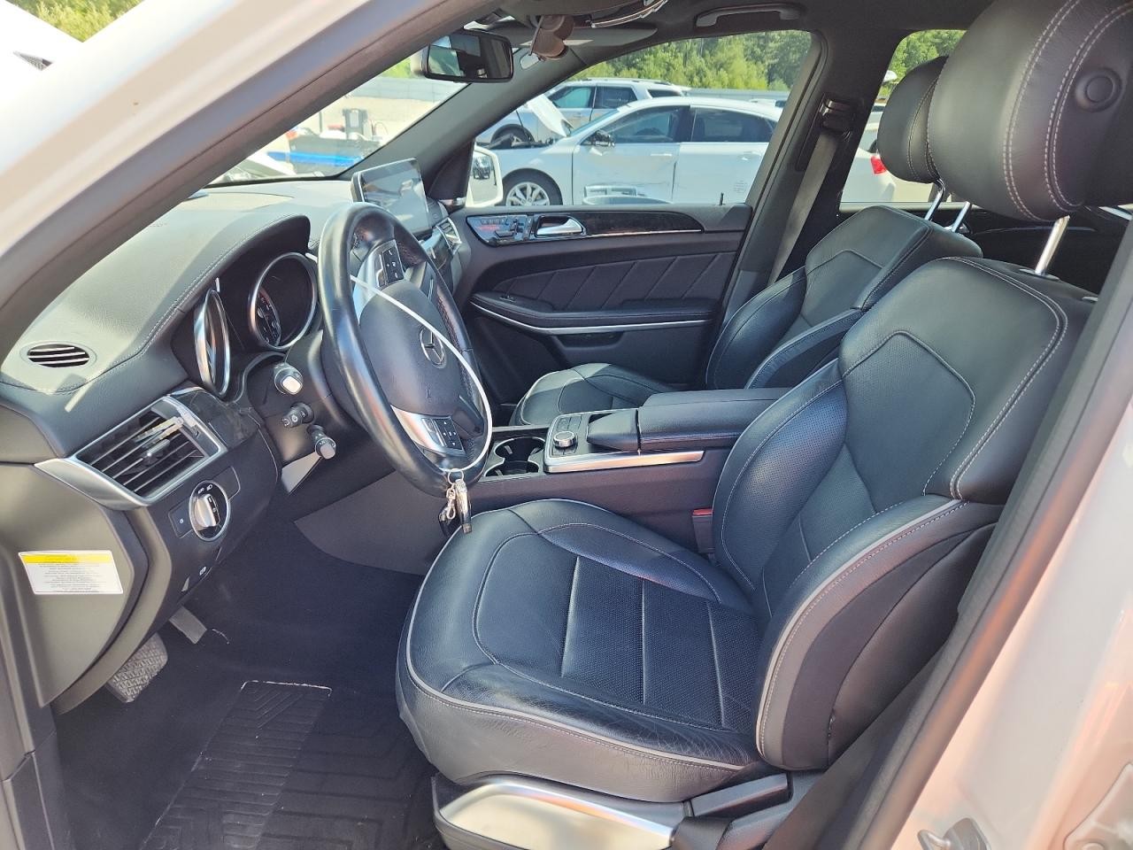 https://f005.backblazeb2.com/file/img-partshotlines-com/Inventory/NE20/Vehicle/257353_07.jpg