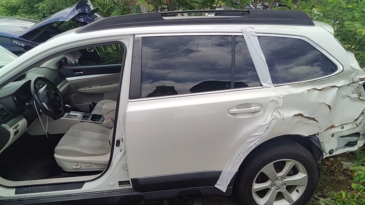 https://f005.backblazeb2.com/file/img-partshotlines-com/Inventory/NE20/Vehicle/266071_29.jpg