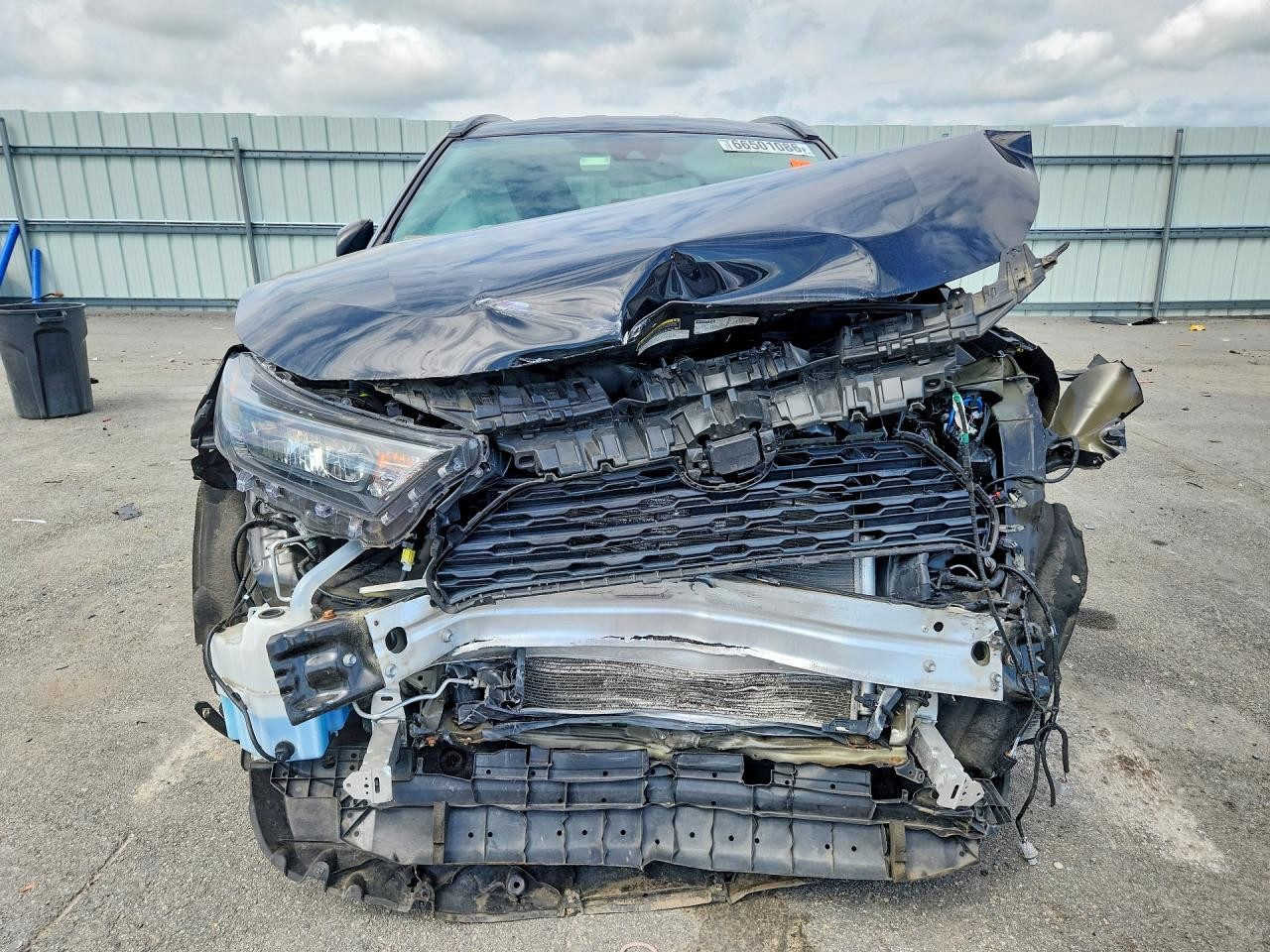 https://f005.backblazeb2.com/file/img-partshotlines-com/Inventory/NE20/Vehicle/269786_05.jpg