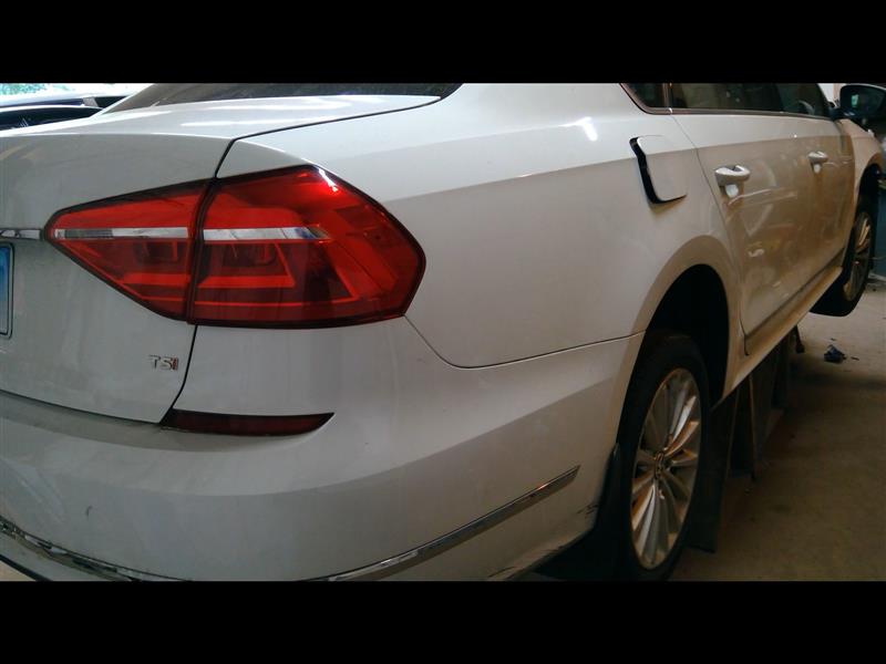 https://f005.backblazeb2.com/file/img-partshotlines-com/Inventory/NE207/Vehicle/1456516_08.jpg