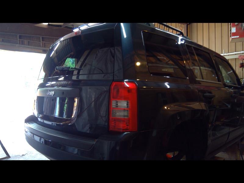 https://f005.backblazeb2.com/file/img-partshotlines-com/Inventory/NE207/Vehicle/1456530_10.jpg
