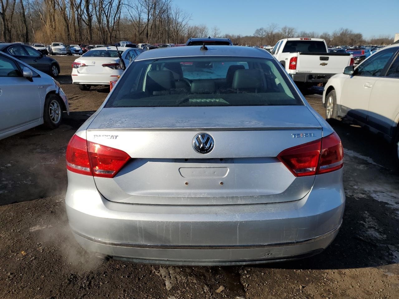 https://f005.backblazeb2.com/file/img-partshotlines-com/Inventory/NE207/Vehicle/1457649_06.jpg