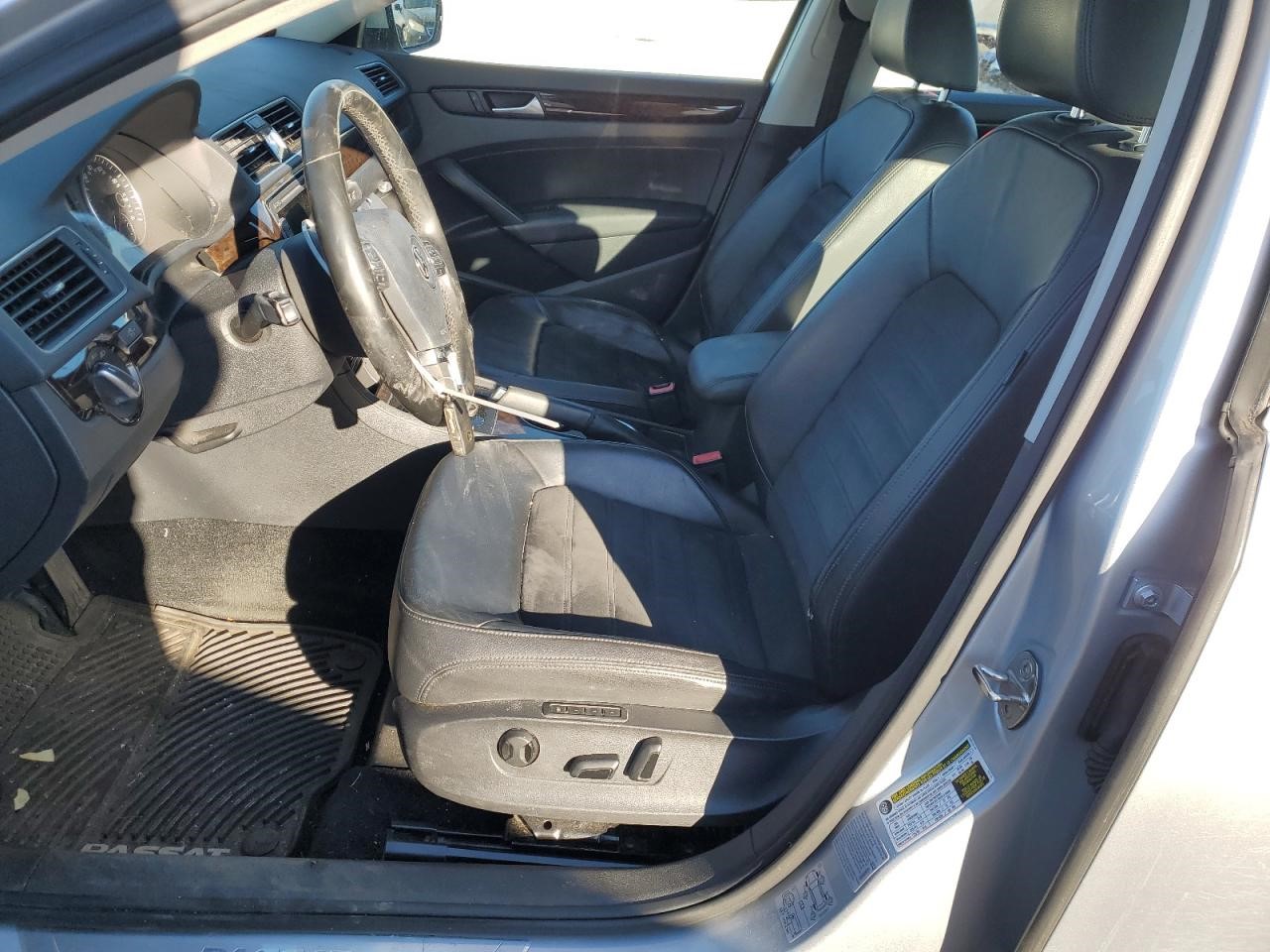 https://f005.backblazeb2.com/file/img-partshotlines-com/Inventory/NE207/Vehicle/1457649_07.jpg