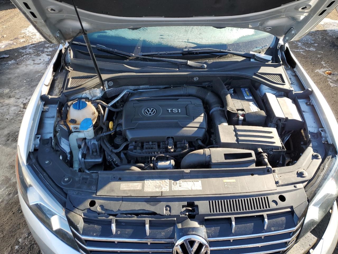 https://f005.backblazeb2.com/file/img-partshotlines-com/Inventory/NE207/Vehicle/1457649_11.jpg