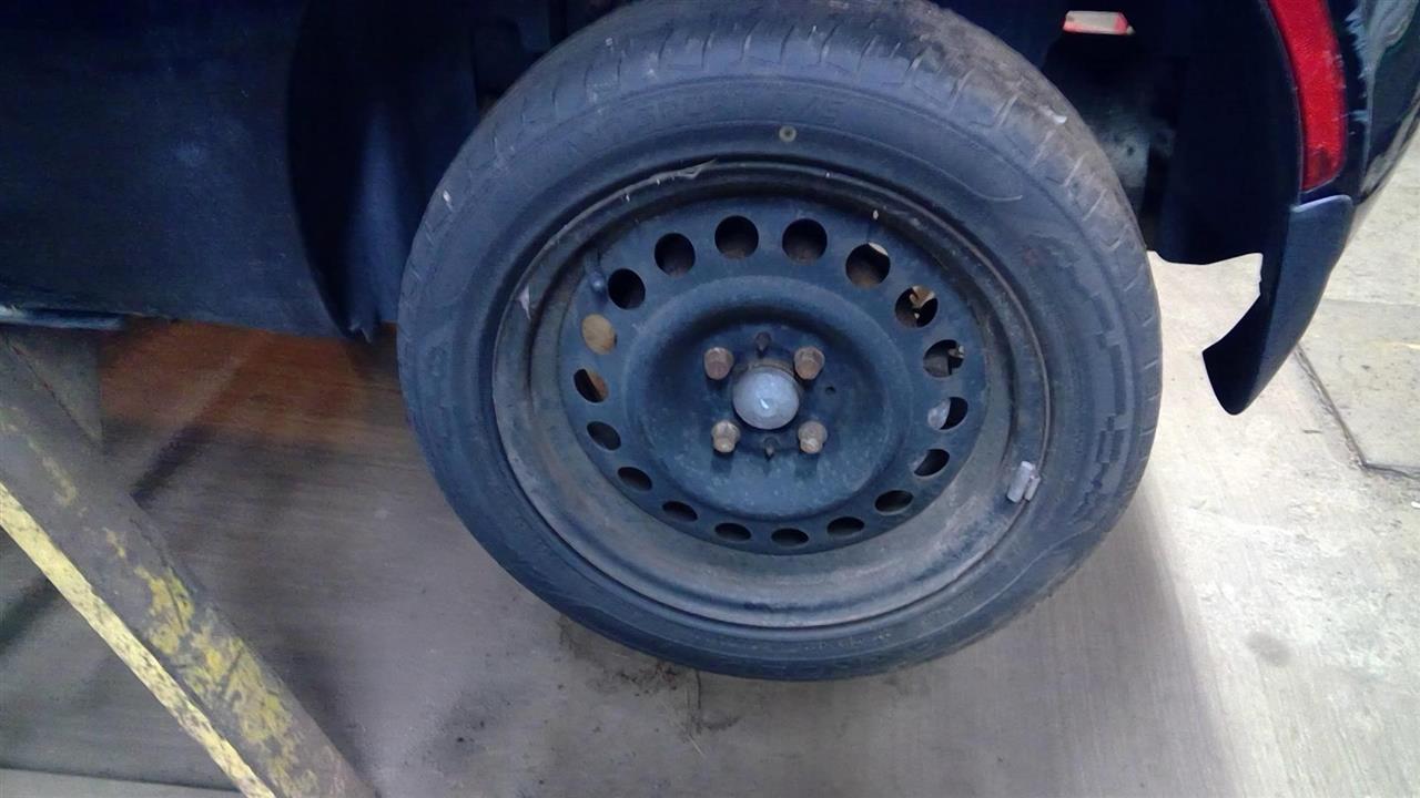 https://f005.backblazeb2.com/file/img-partshotlines-com/Inventory/NE207/Vehicle/1458157_07.jpg