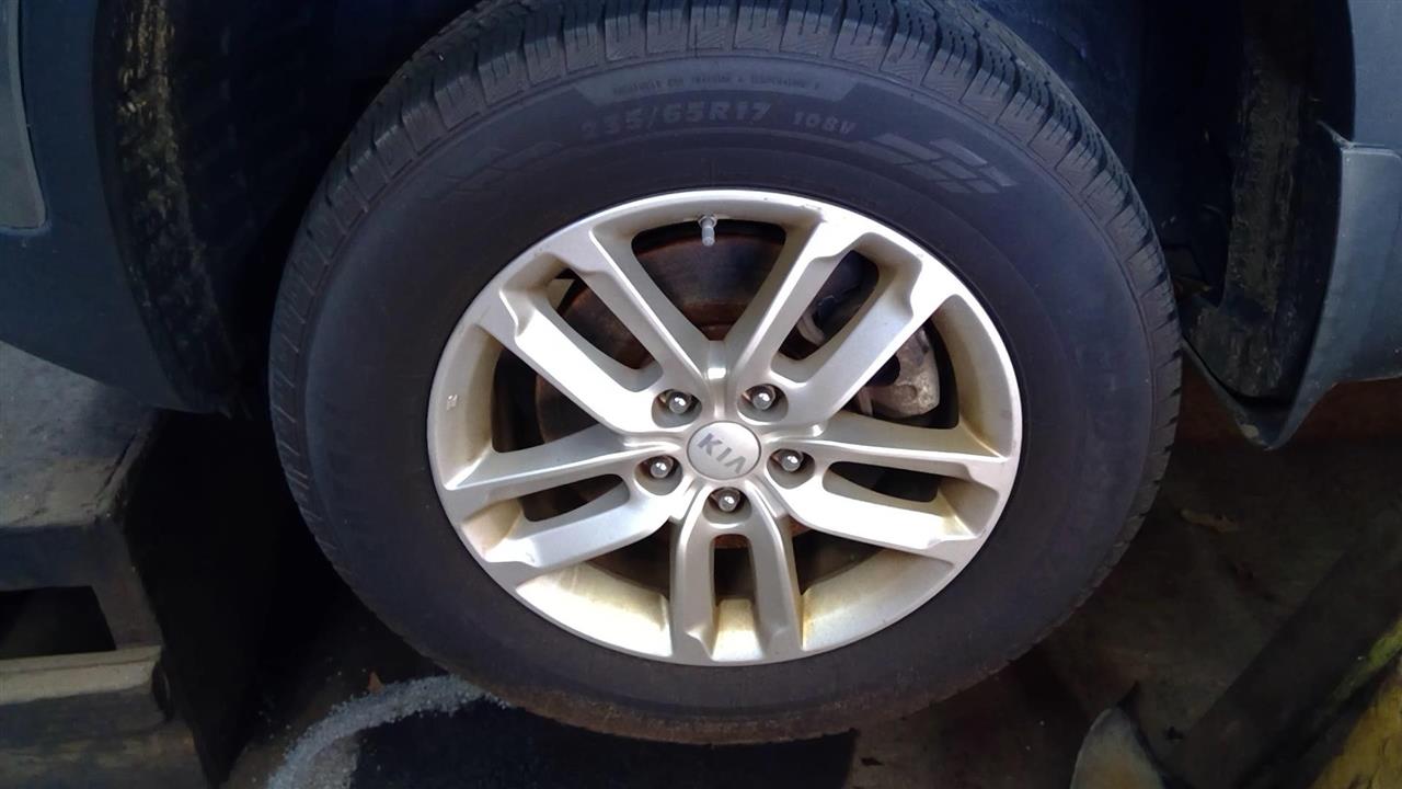 https://f005.backblazeb2.com/file/img-partshotlines-com/Inventory/NE207/Vehicle/1458230_04.jpg