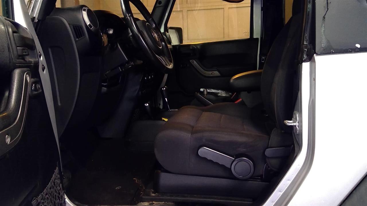 https://f005.backblazeb2.com/file/img-partshotlines-com/Inventory/NE207/Vehicle/1458295_12.jpg