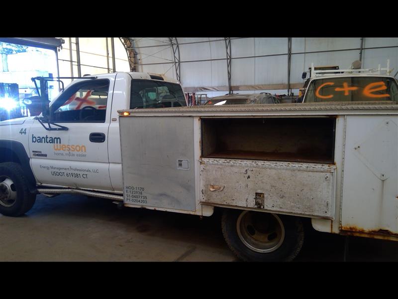 https://f005.backblazeb2.com/file/img-partshotlines-com/Inventory/NE219/Vehicle/323592_08.jpg