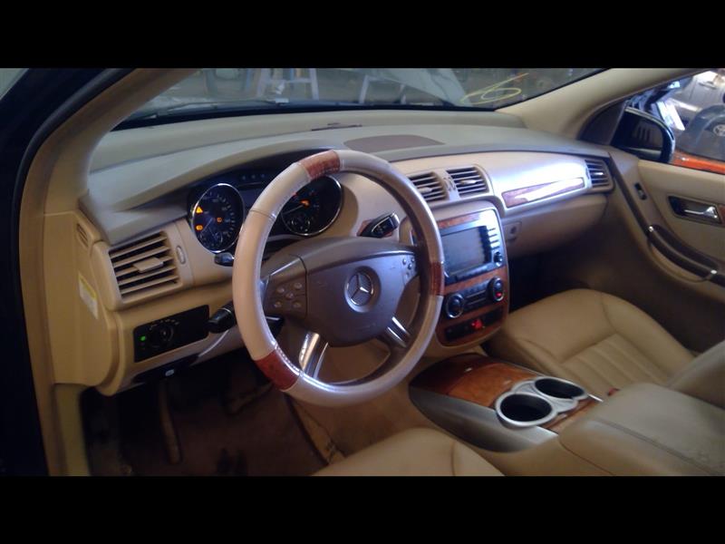 https://f005.backblazeb2.com/file/img-partshotlines-com/Inventory/NE219/Vehicle/366047_12.jpg