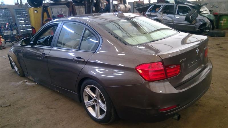 https://f005.backblazeb2.com/file/img-partshotlines-com/Inventory/NE219/Vehicle/372719_05.jpg