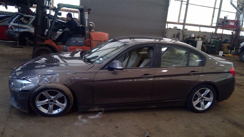https://f005.backblazeb2.com/file/img-partshotlines-com/Inventory/NE219/Vehicle/372719_06.jpg