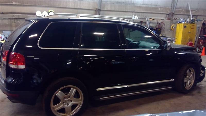 https://f005.backblazeb2.com/file/img-partshotlines-com/Inventory/NE219/Vehicle/372994_04.jpg