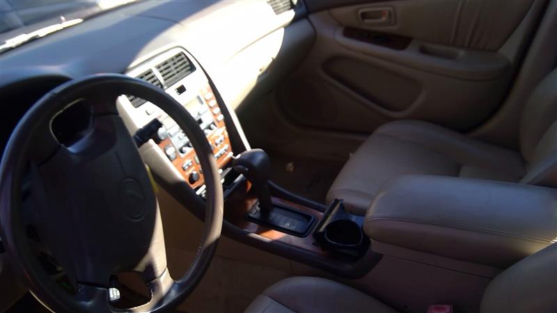 https://f005.backblazeb2.com/file/img-partshotlines-com/Inventory/NE219/Vehicle/374989_08.jpg