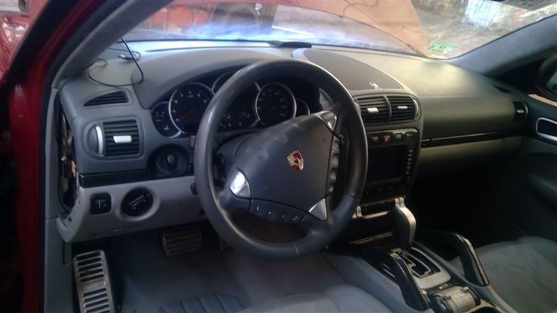 https://f005.backblazeb2.com/file/img-partshotlines-com/Inventory/NE219/Vehicle/376988_11.jpg
