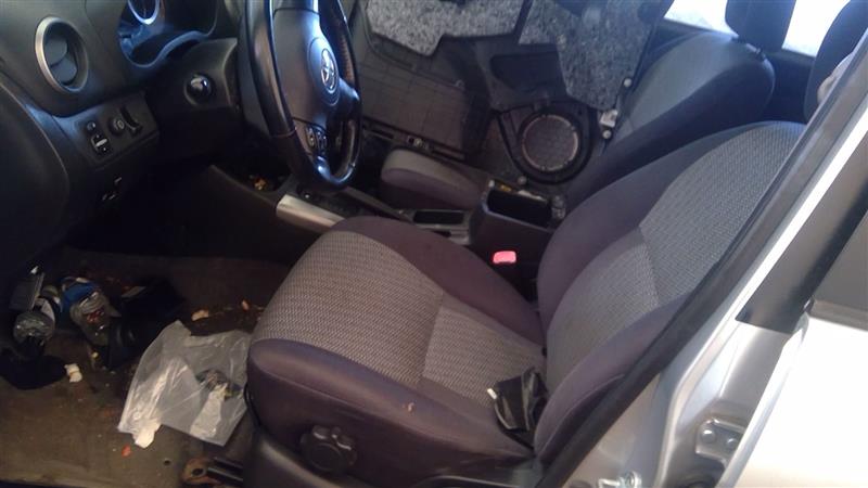 https://f005.backblazeb2.com/file/img-partshotlines-com/Inventory/NE219/Vehicle/386681_09.jpg