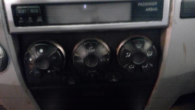https://f005.backblazeb2.com/file/img-partshotlines-com/Inventory/NE219/Vehicle/405653_11.jpg