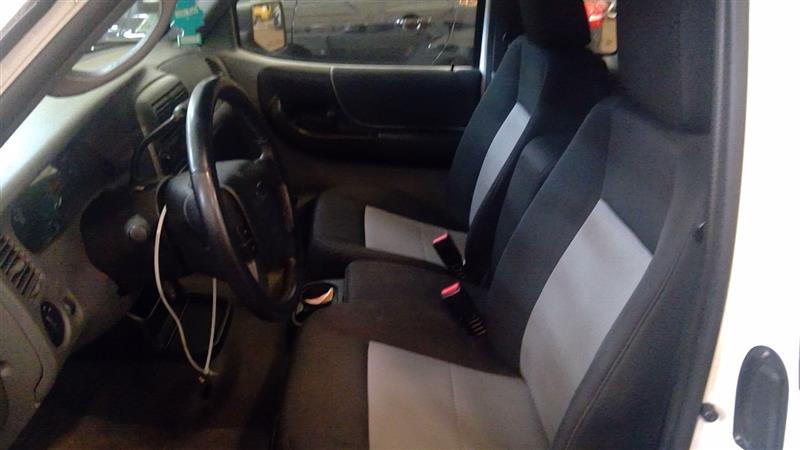 https://f005.backblazeb2.com/file/img-partshotlines-com/Inventory/NE219/Vehicle/418323_08.jpg