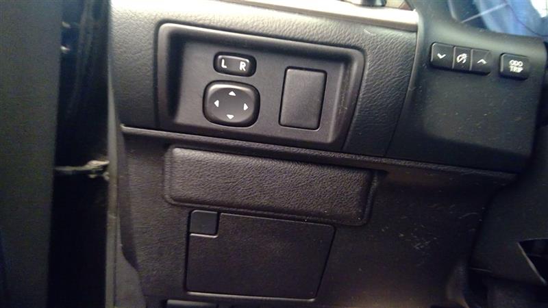https://f005.backblazeb2.com/file/img-partshotlines-com/Inventory/NE219/Vehicle/419349_11.jpg