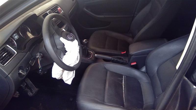 https://f005.backblazeb2.com/file/img-partshotlines-com/Inventory/NE219/Vehicle/421583_08.jpg