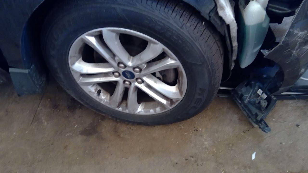 https://f005.backblazeb2.com/file/img-partshotlines-com/Inventory/NE219/Vehicle/432583_05.jpg