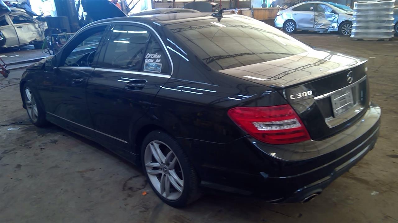 https://f005.backblazeb2.com/file/img-partshotlines-com/Inventory/NE219/Vehicle/432732_02.jpg