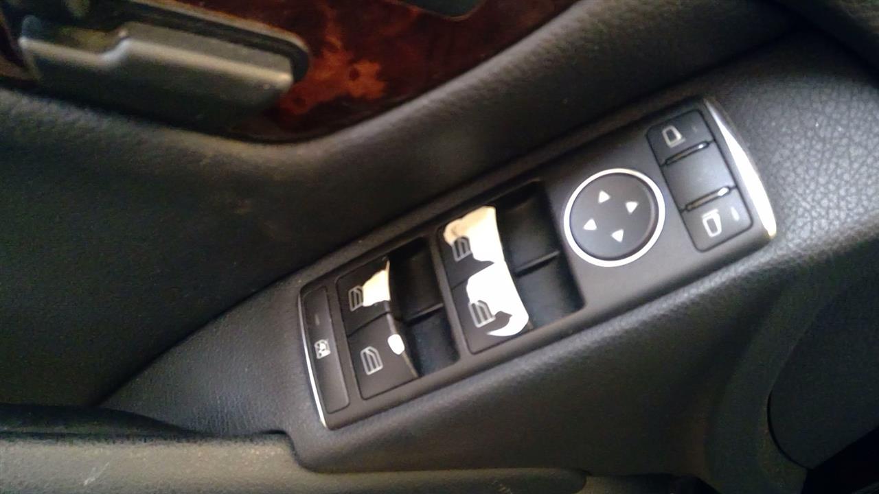 https://f005.backblazeb2.com/file/img-partshotlines-com/Inventory/NE219/Vehicle/432732_11.jpg