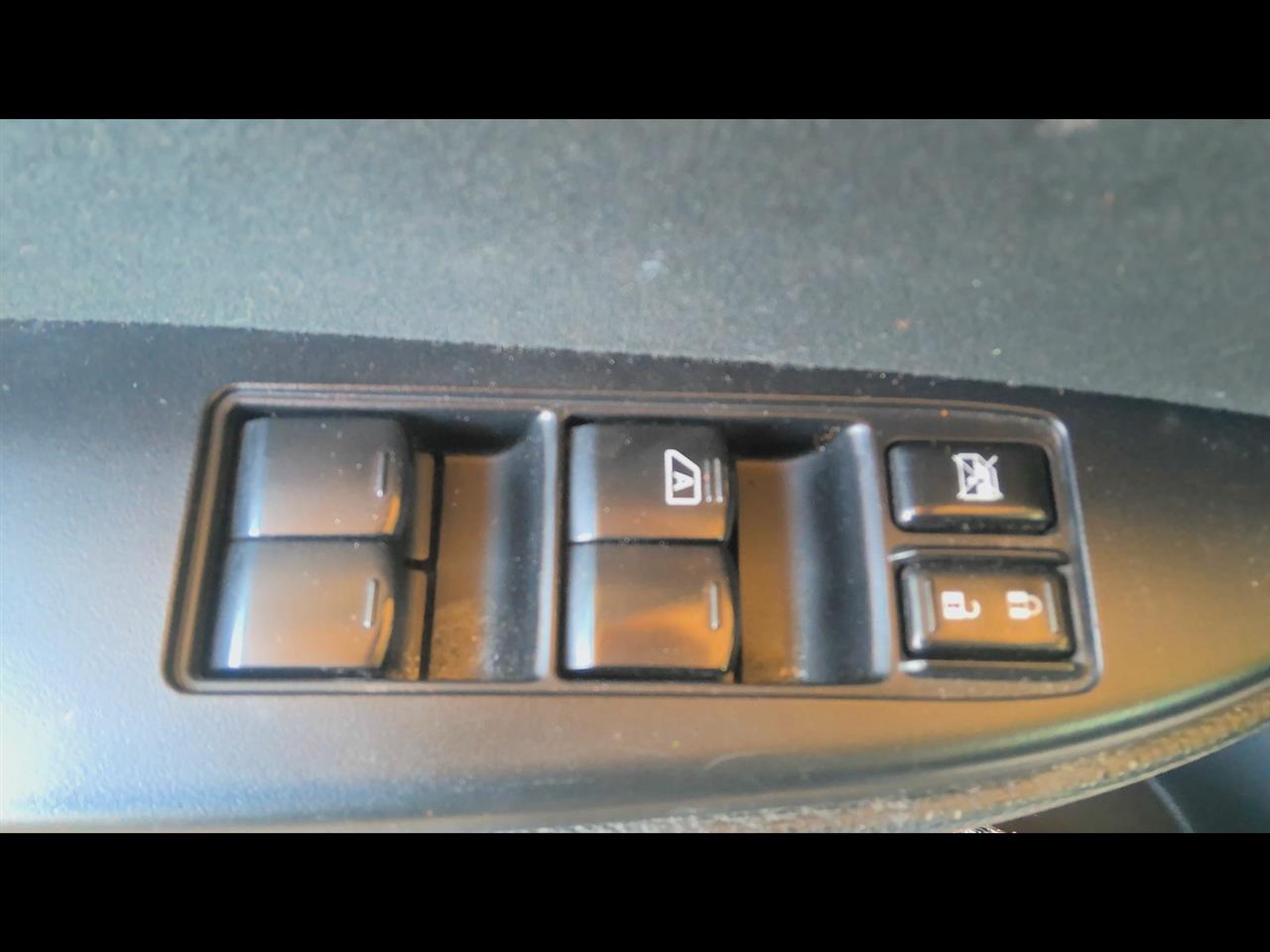 https://f005.backblazeb2.com/file/img-partshotlines-com/Inventory/NE219/Vehicle/446103_10.jpg
