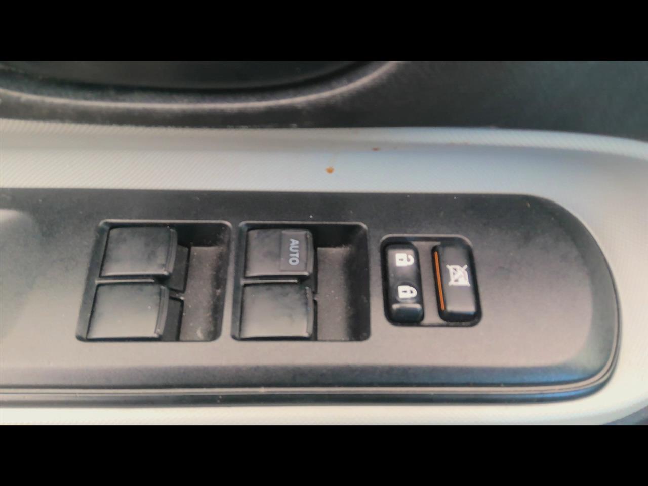 https://f005.backblazeb2.com/file/img-partshotlines-com/Inventory/NE219/Vehicle/454279_10.jpg