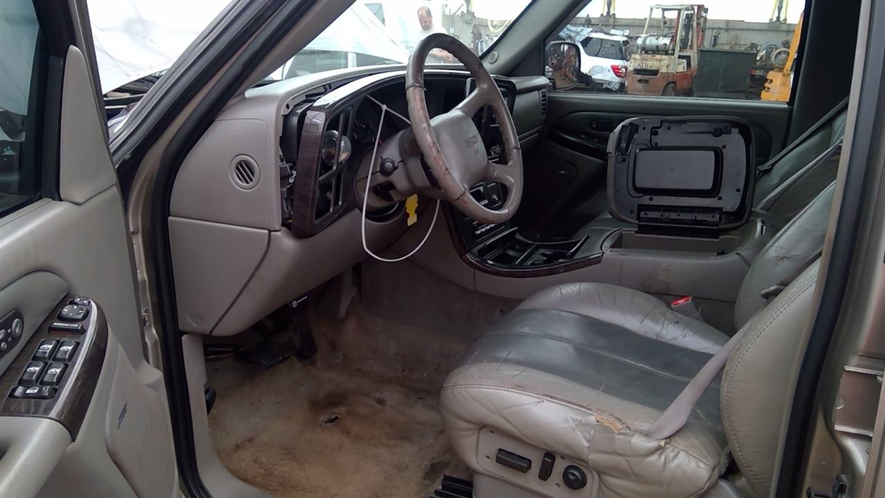 https://f005.backblazeb2.com/file/img-partshotlines-com/Inventory/NE219/Vehicle/455494_08.jpg