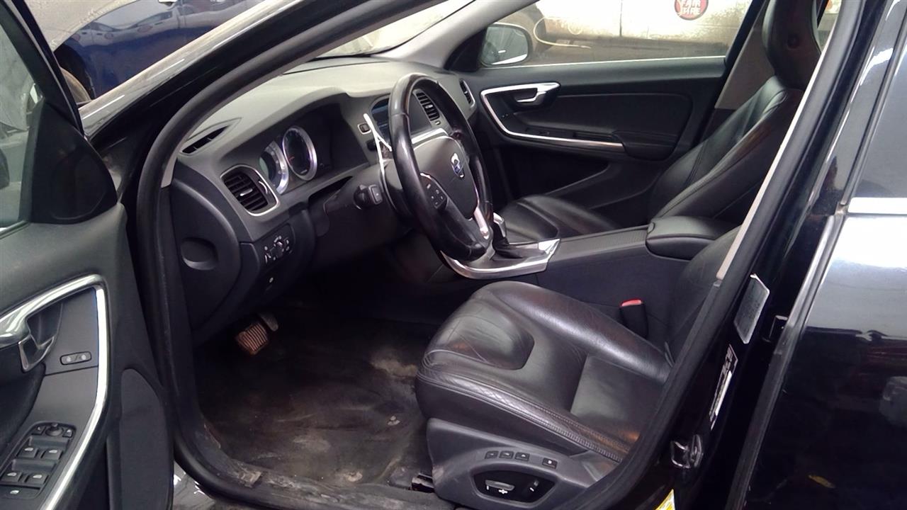 https://f005.backblazeb2.com/file/img-partshotlines-com/Inventory/NE219/Vehicle/456492_08.jpg